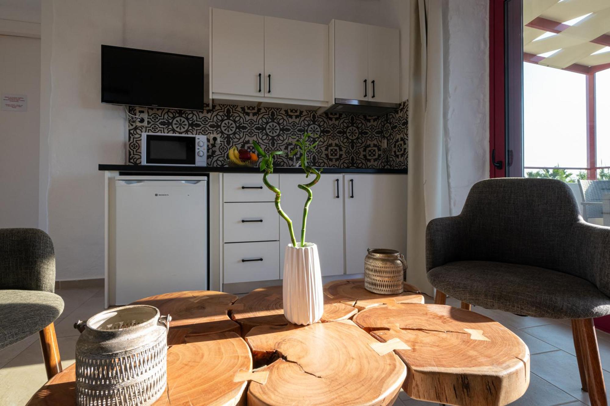 Abeloessa Methonian Hospitality Aparthotel Εξωτερικό φωτογραφία